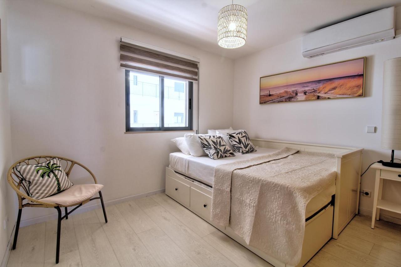 Center Location, Ac, Swimming Pool, And Parking Apartment โอลเญา ภายนอก รูปภาพ